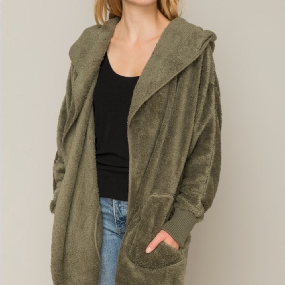 ❄️LAST3️⃣//OLIVE BLANKET CARDIGAN FLEECE HOODIE - Picture 8 of 12